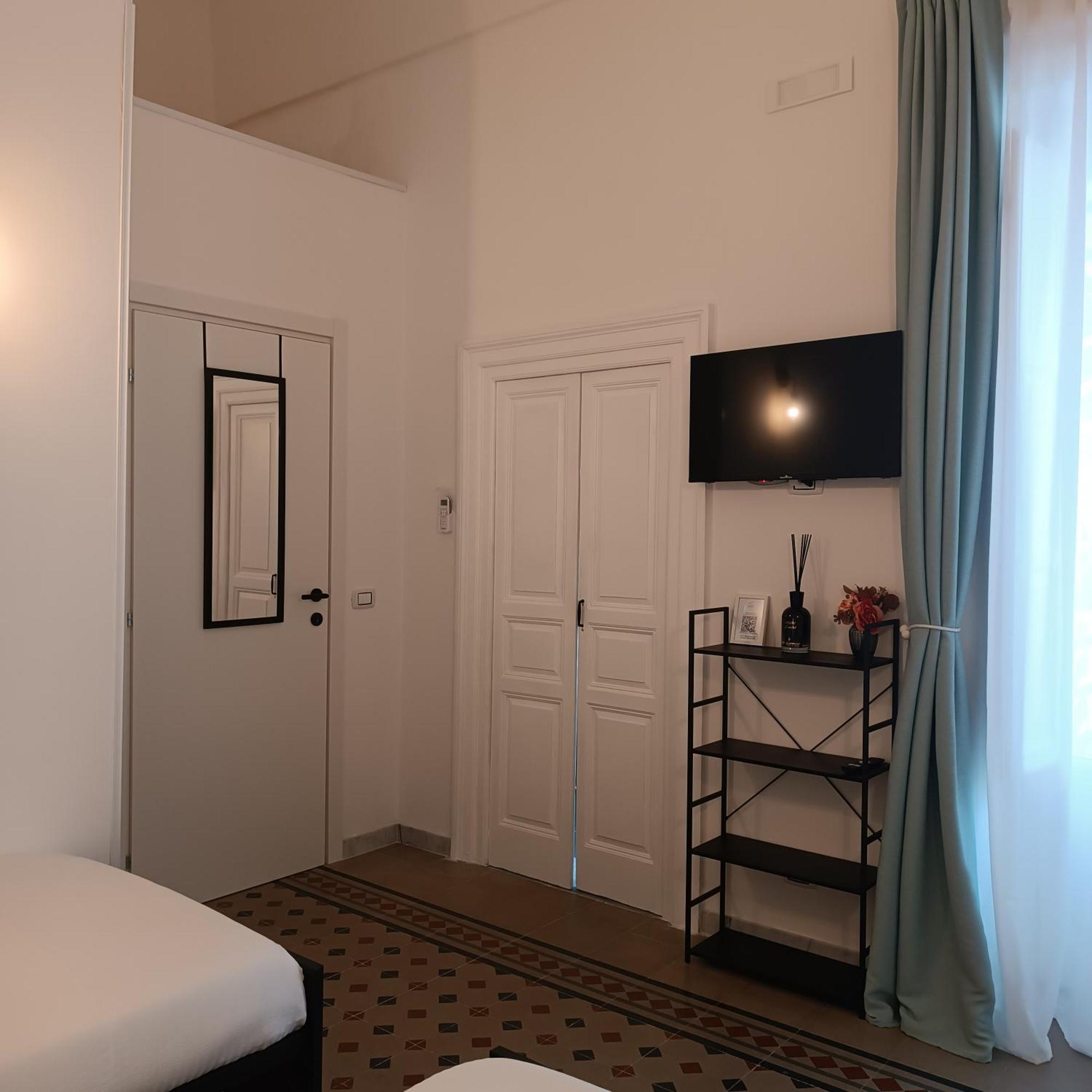 Hotel Dimora Tarantina Taranto Exterior foto